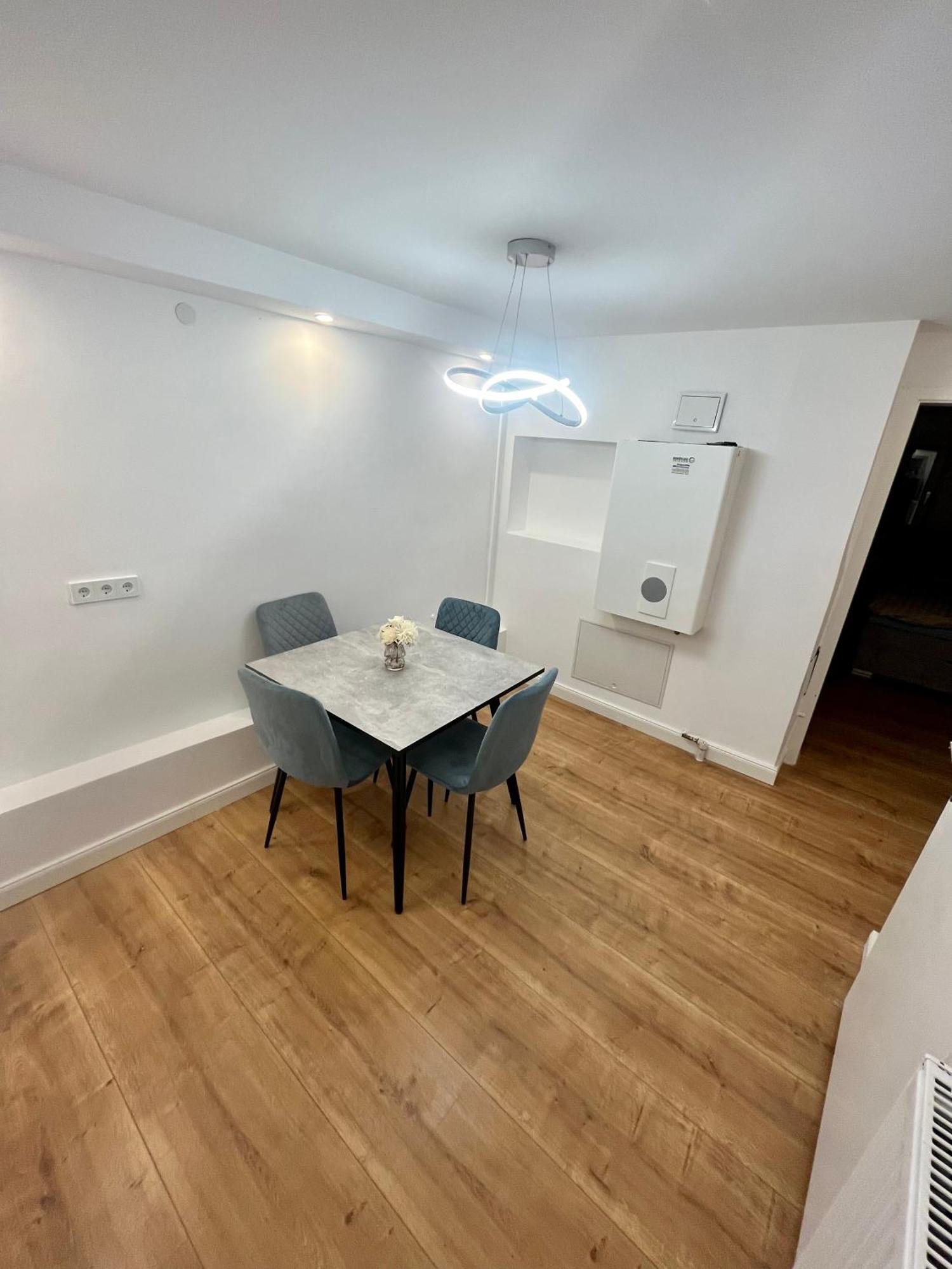 Gemuetliches Ferienhaeuschen Appartement Neumünster Buitenkant foto